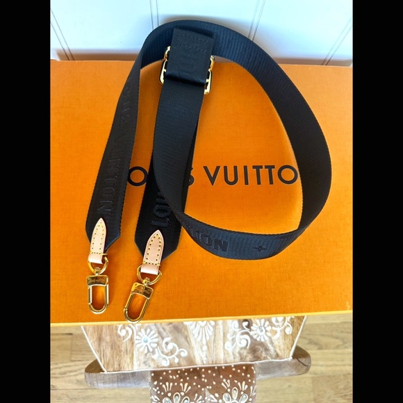 SOLD! 🛍️ Louis Vuitton Bandouliere Shoulder Strap Black Monogram - Picture 1 of 11